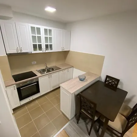 Apartmán Maya Sa Dve Spavace Sobe *