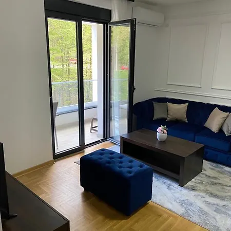 Maya Sa Dve Spavace Sobe