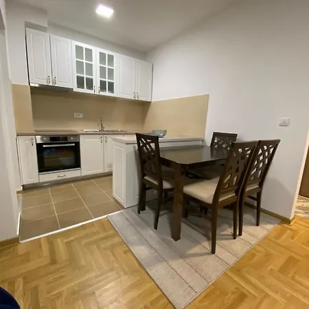 Maya Sa Dve Spavace Sobe Apartmán