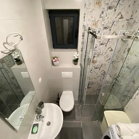 Maya Sa Dve Spavace Sobe *